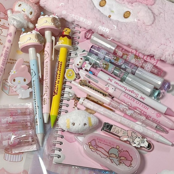 Small Sanrio Mystery Bundle - Picture 2 of 9